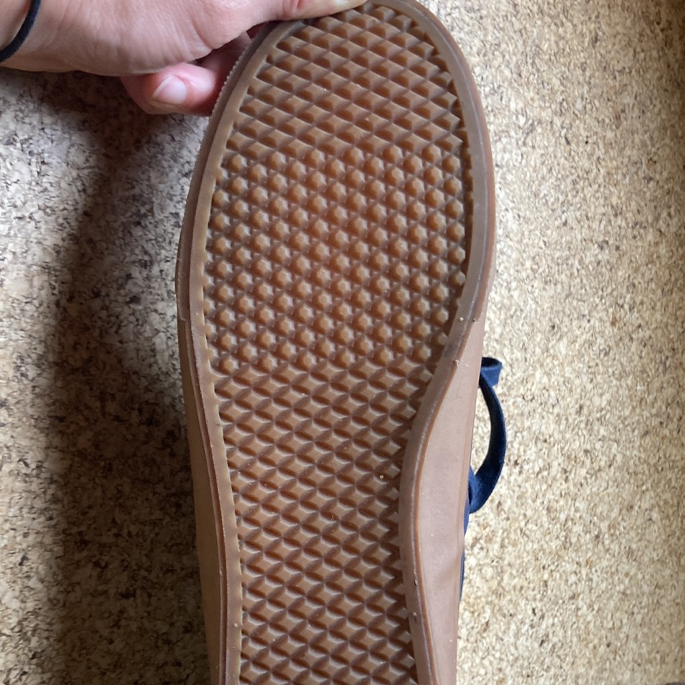 Never Worn. - image 5